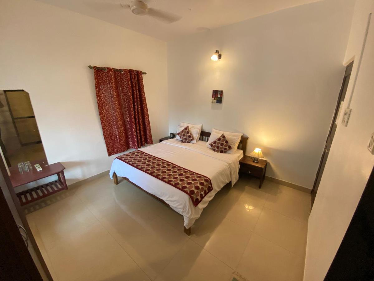 Shanu'S Seaside Inn - A Guesthouse, 100 Metres To Candolim Beach Eksteriør bilde