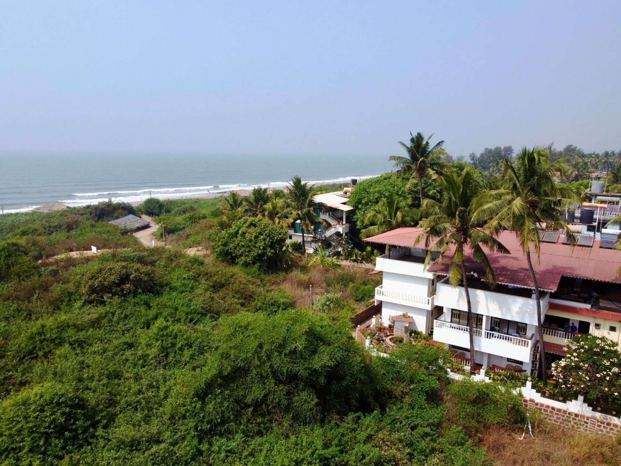 Shanu'S Seaside Inn - A Guesthouse, 100 Metres To Candolim Beach Eksteriør bilde